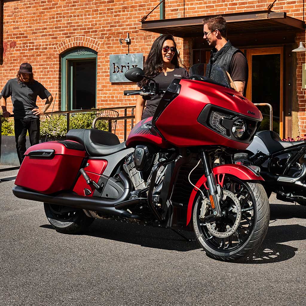 Sacoches de selle rigides de moto pour chef indien 19-20 Roadmaster Dark  Horse 2020 Rouge mat Noir mat Titane Bronze métallique